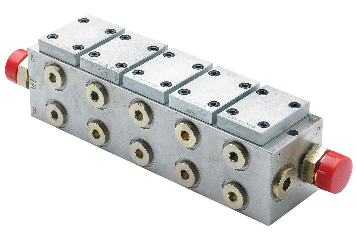 Manifold for additional control units