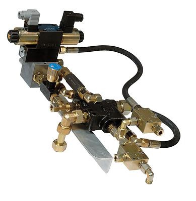 Control unit for power steering and autopilot thumbnail 1