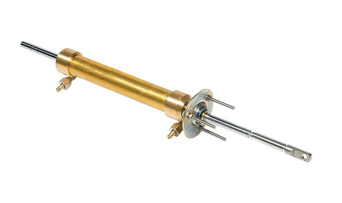 VETUS hydraulic cylinder for transom hung rudders
